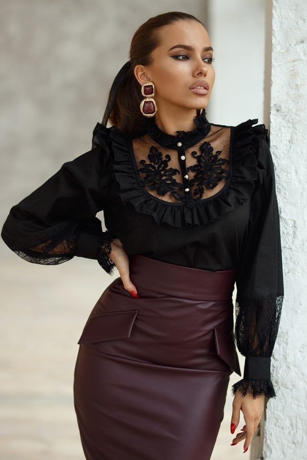 Cotton blouse with jabo