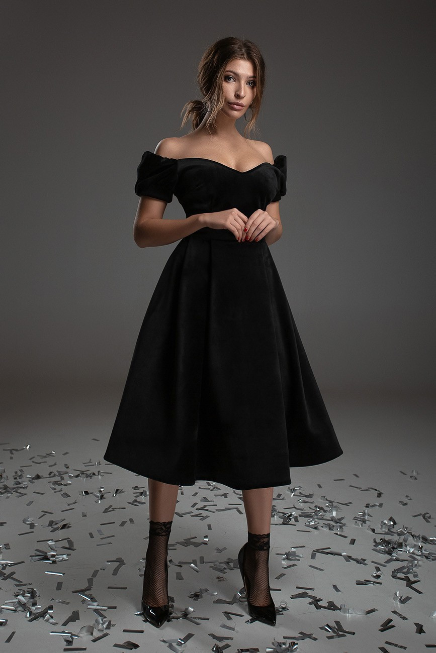 img-0614-2 Velvet dress with flashlight sleeves