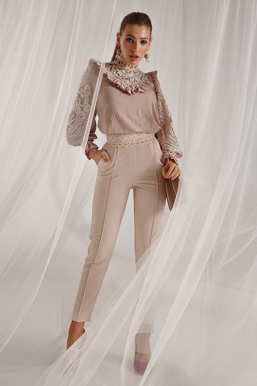 img-1573 Cotton blouse with lace