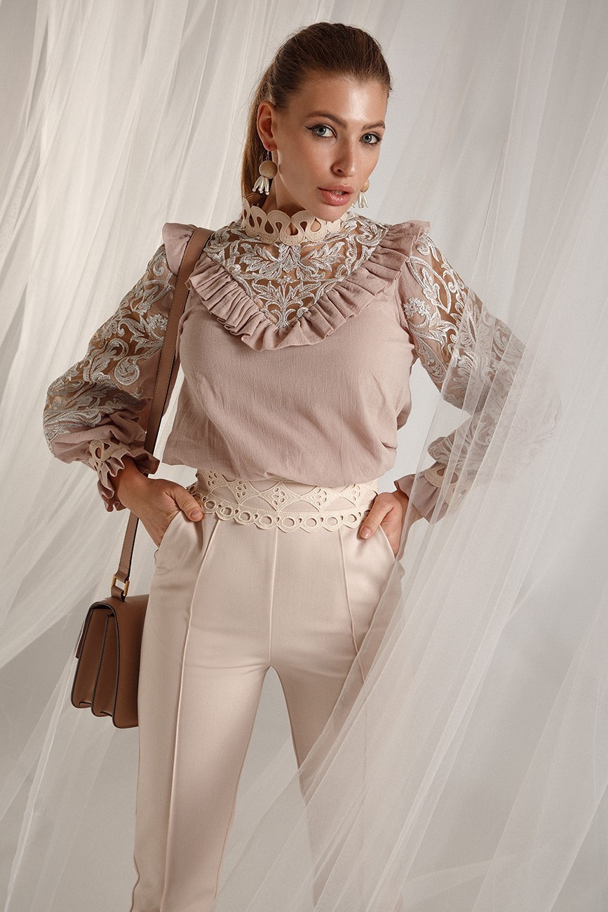 img-1617 Cotton blouse with lace