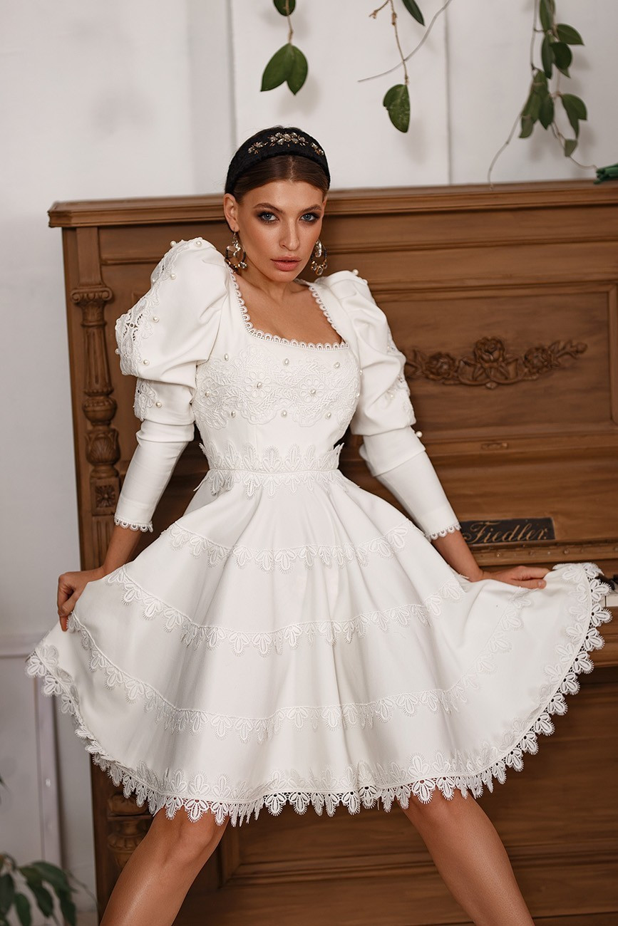 img-4574-2 Dress with lush sleeves with lace and pearls