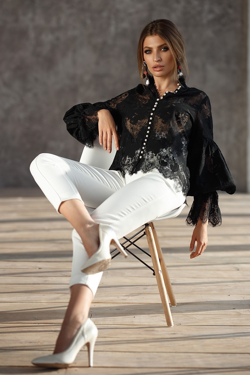 img-8017k-2 Lace blouse with pearls