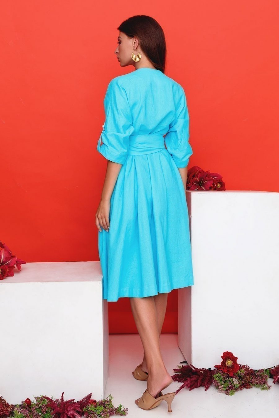 Linen dress on a wrap with pearls