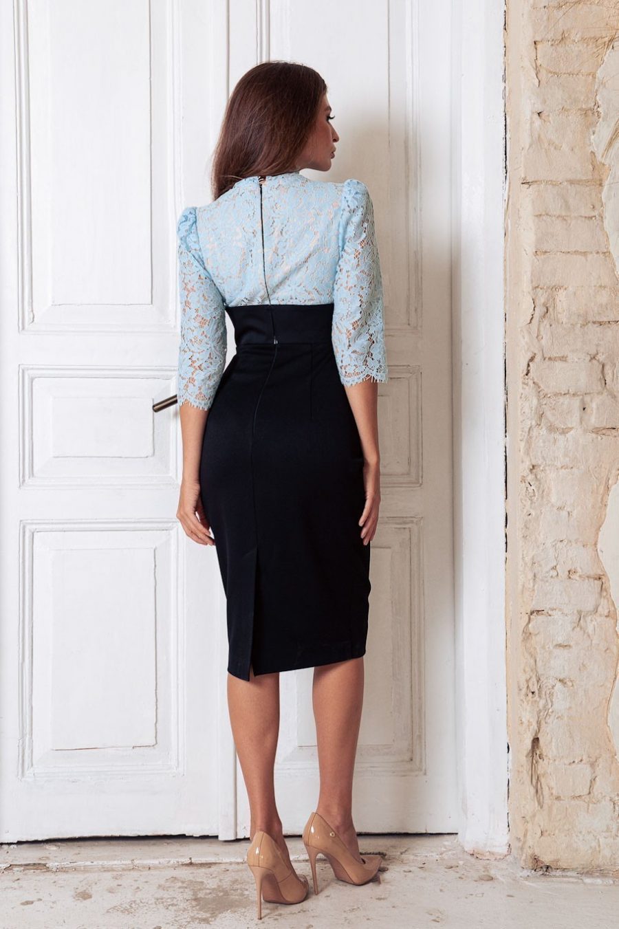 High waist dress with lace and lacing