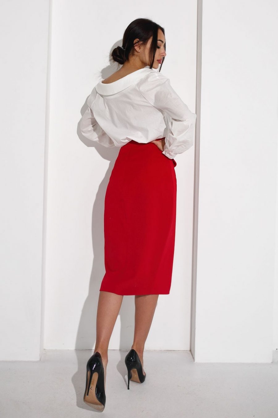 Хлопковая рубашка с открытыми плечами