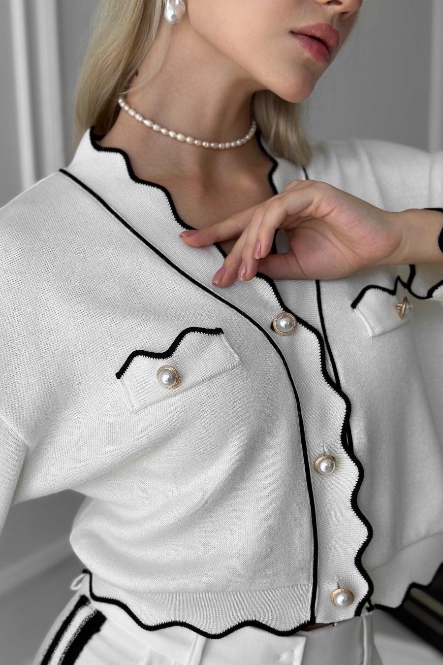 Knitted Crop Cardigan with Wavy Trim