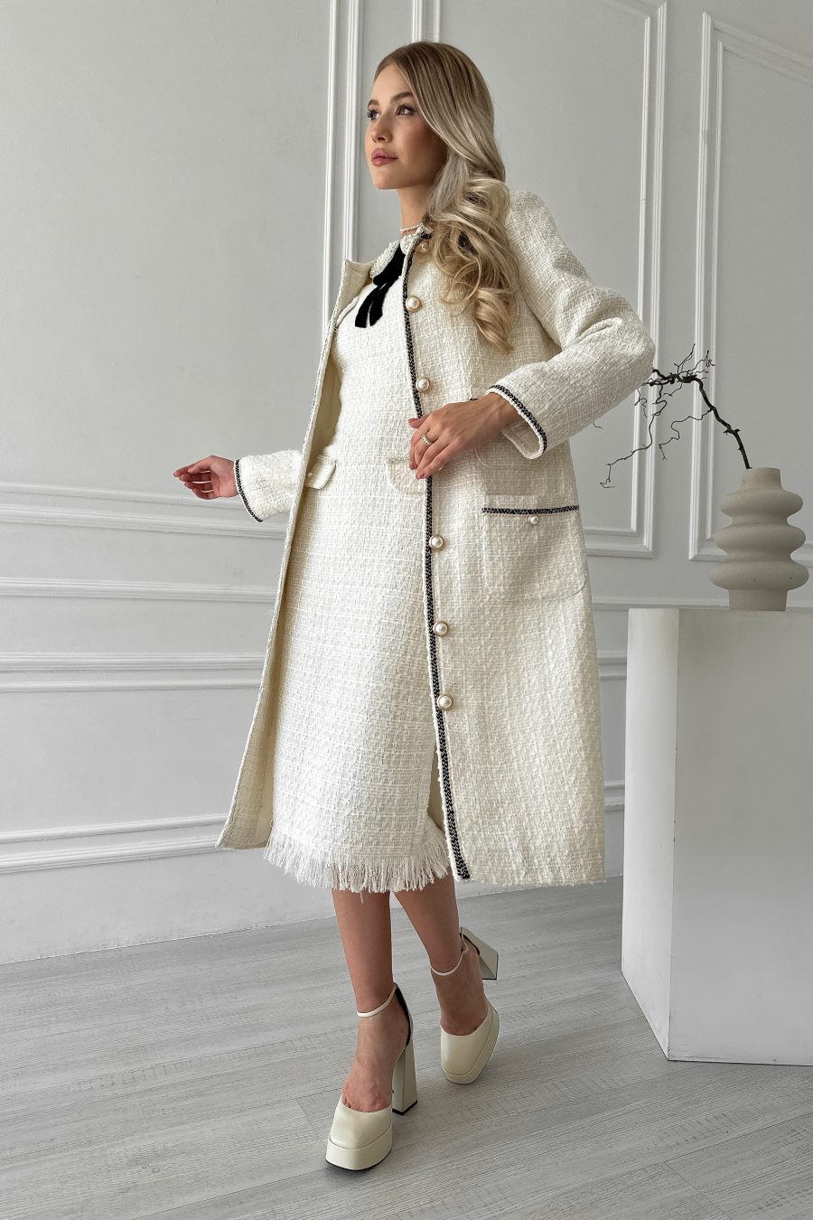 Tweed cardigan without collar, with patch pockets