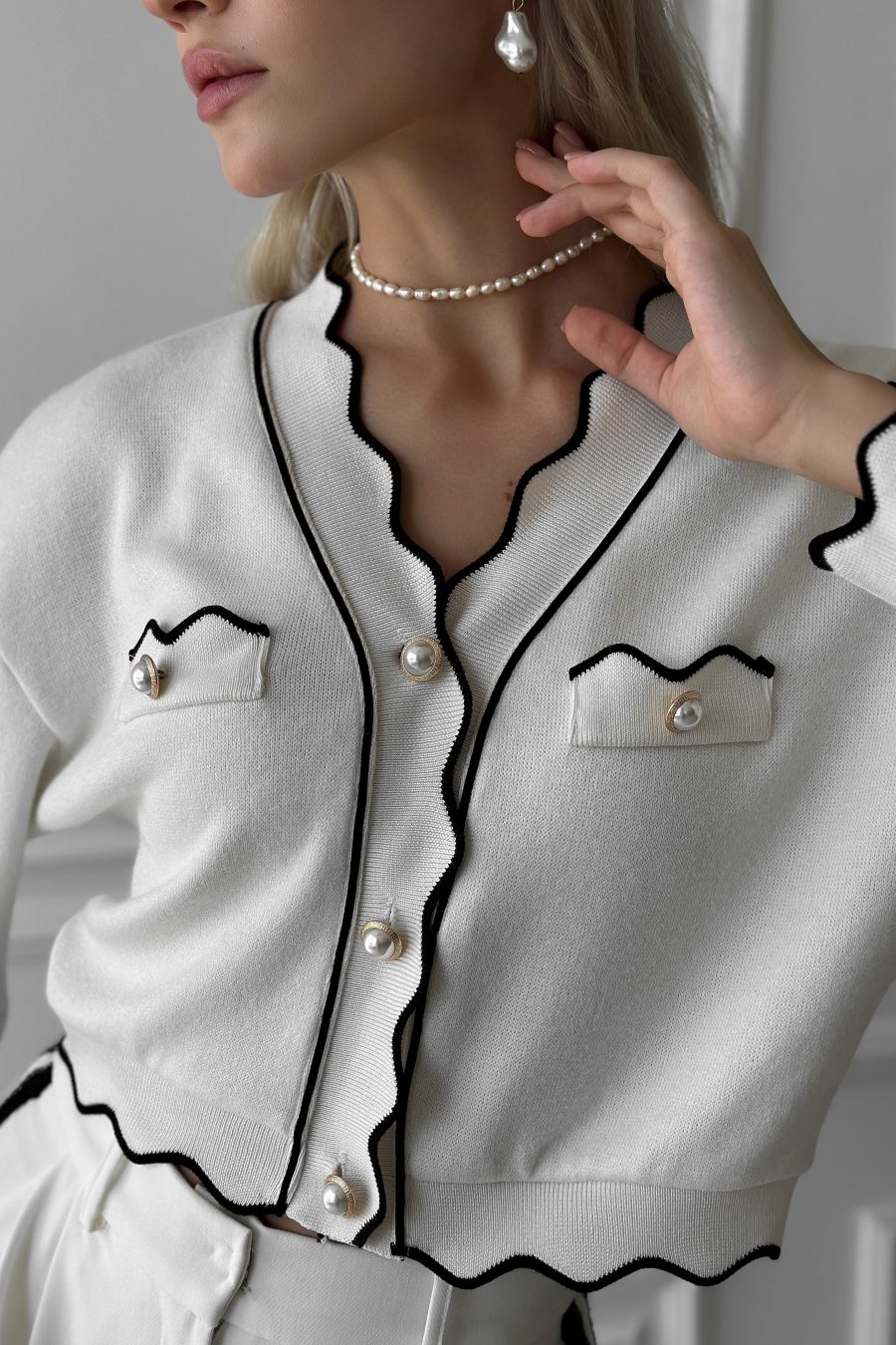 Knitted Crop Cardigan with Wavy Trim