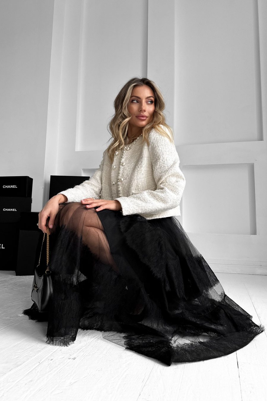 Tiered tutu skirt made of tulle with lace