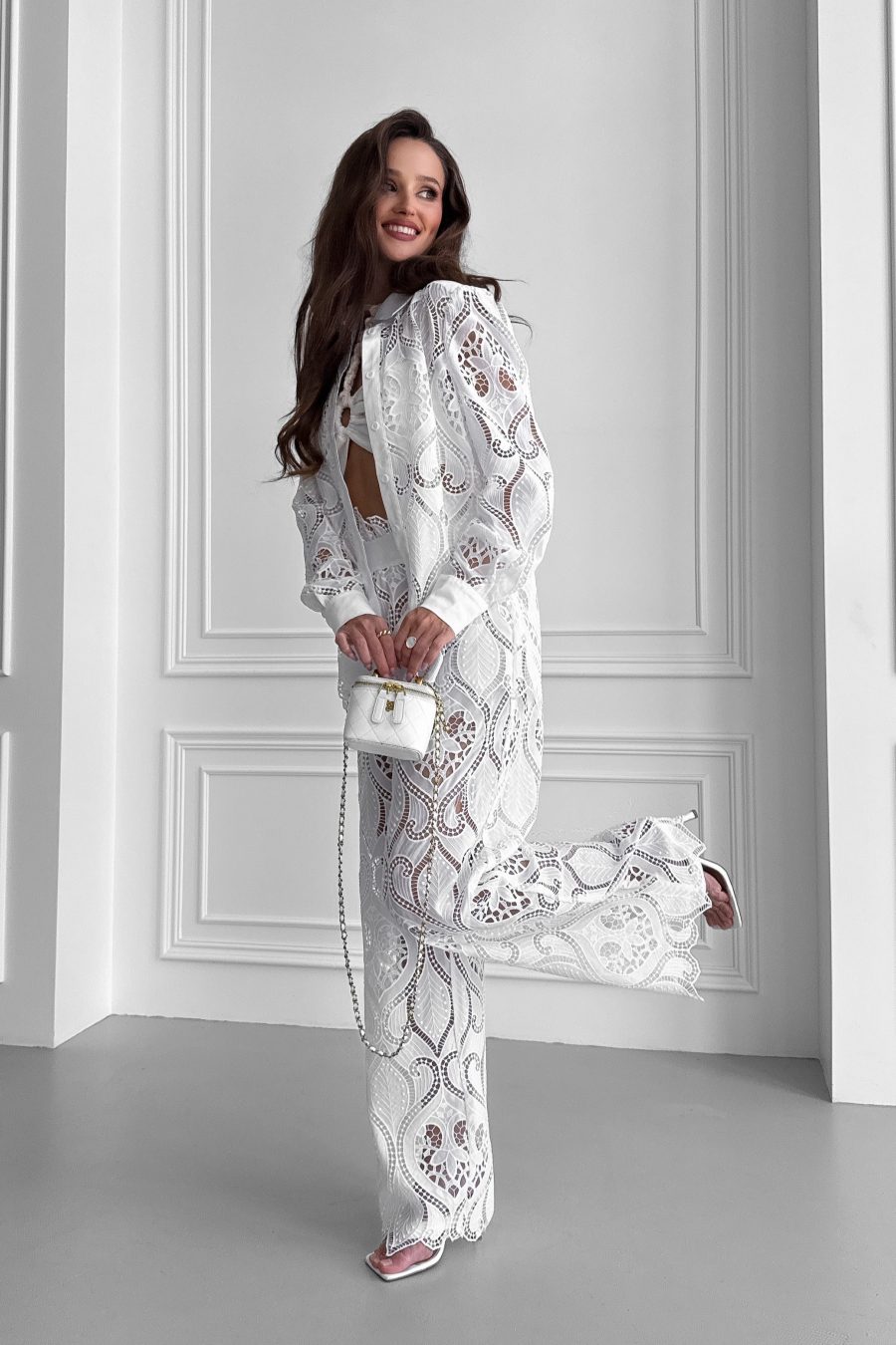Loose fit lace shirt with cotton trim