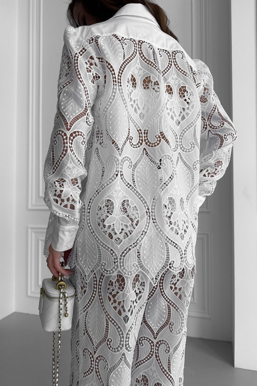 Loose fit lace shirt with cotton trim
