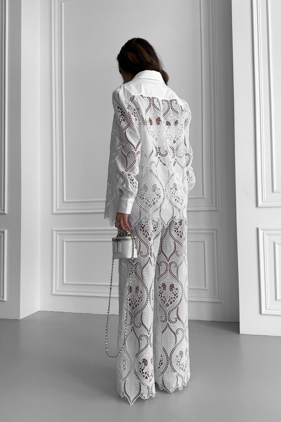Loose fit lace shirt with cotton trim