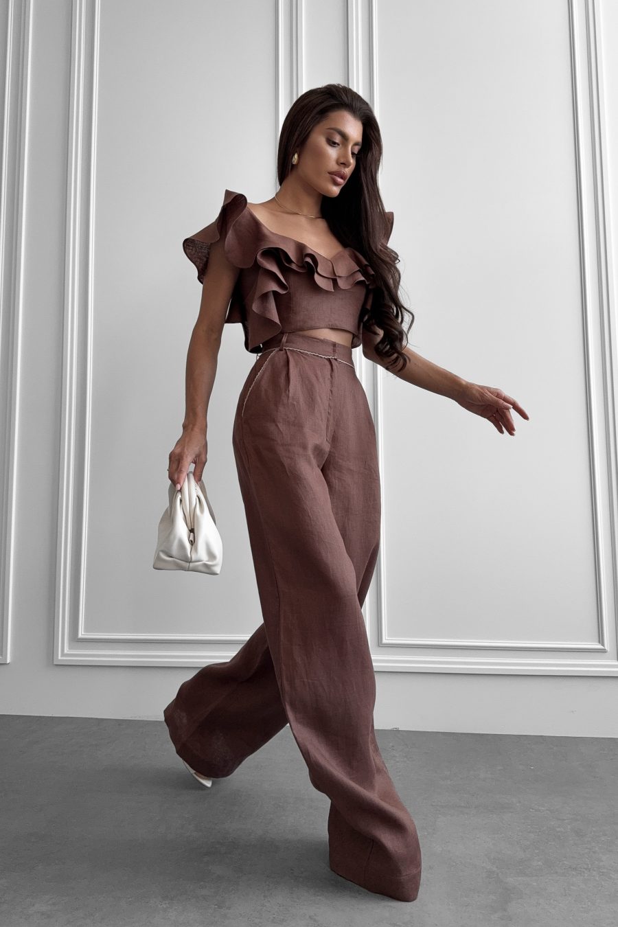 Linen straight long trousers with pockets, with beige piping