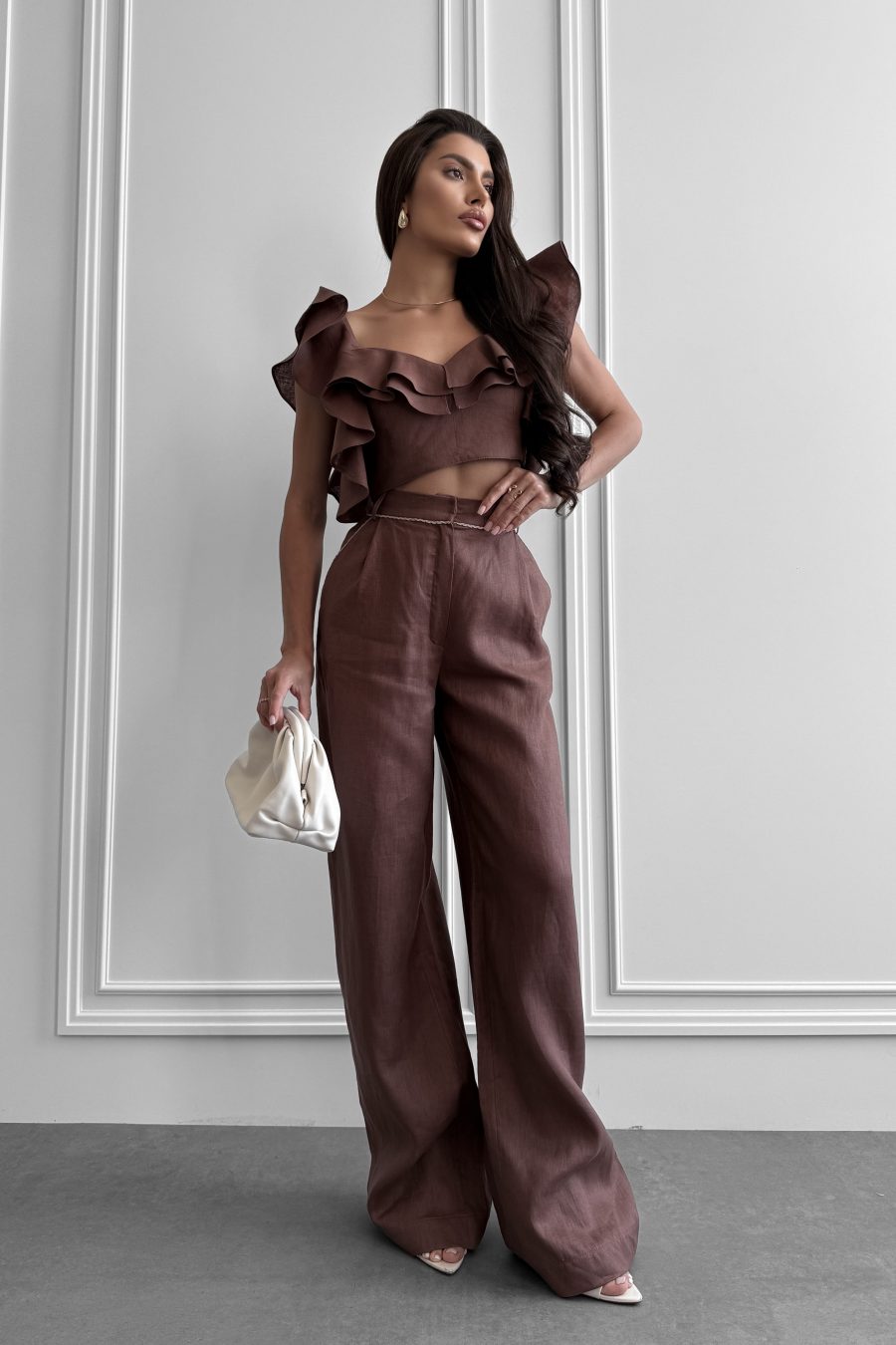 Linen straight long trousers with pockets, with beige piping